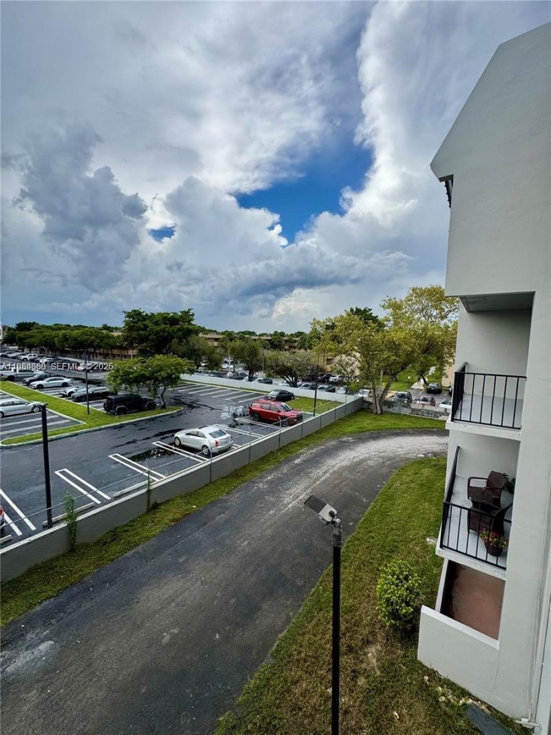 10431 N Kendall Dr, Unit D314, Miami, FL 33176 Photo