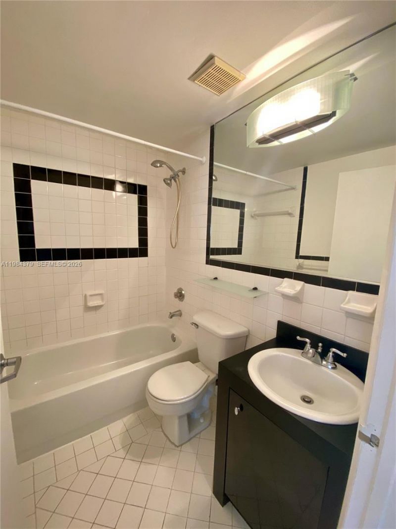 1521 Lenox Ave , Unit 106, Miami Beach, FL 33139 Photo