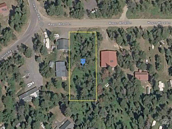 203 Wagon Wheel Ln, Donnelly, ID 83615