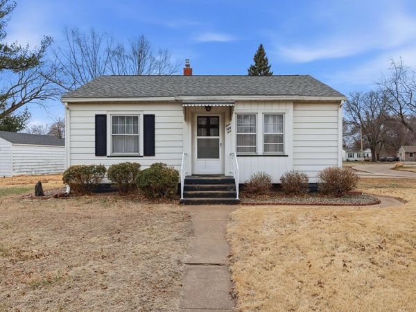 955 23rd Avenue , Rock Island, IL 61201