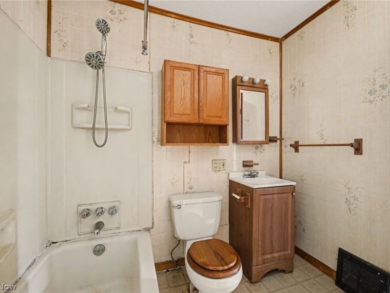 7005 Lansing Avenue, Cleveland, OH 44105 Photo 28