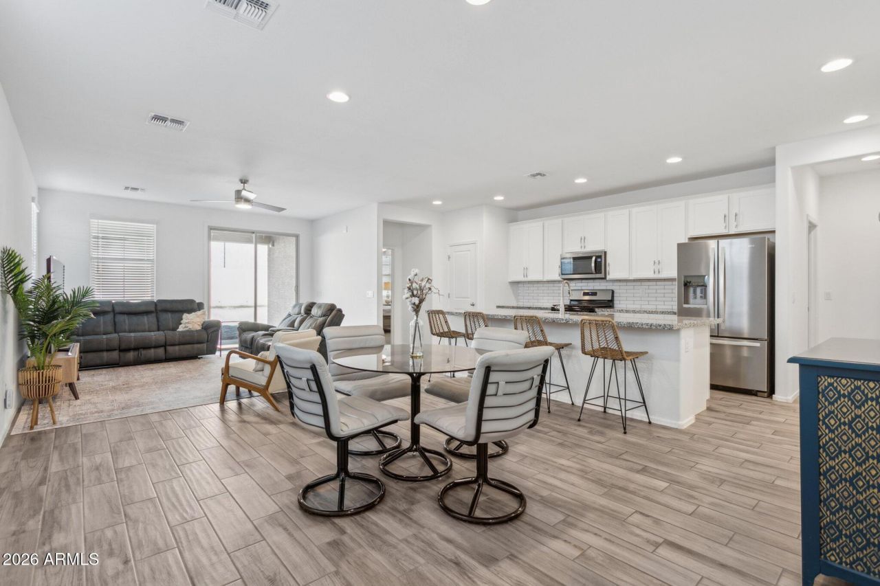 17334 W Wandering Creek Road, Goodyear, AZ 85338 Main Photo