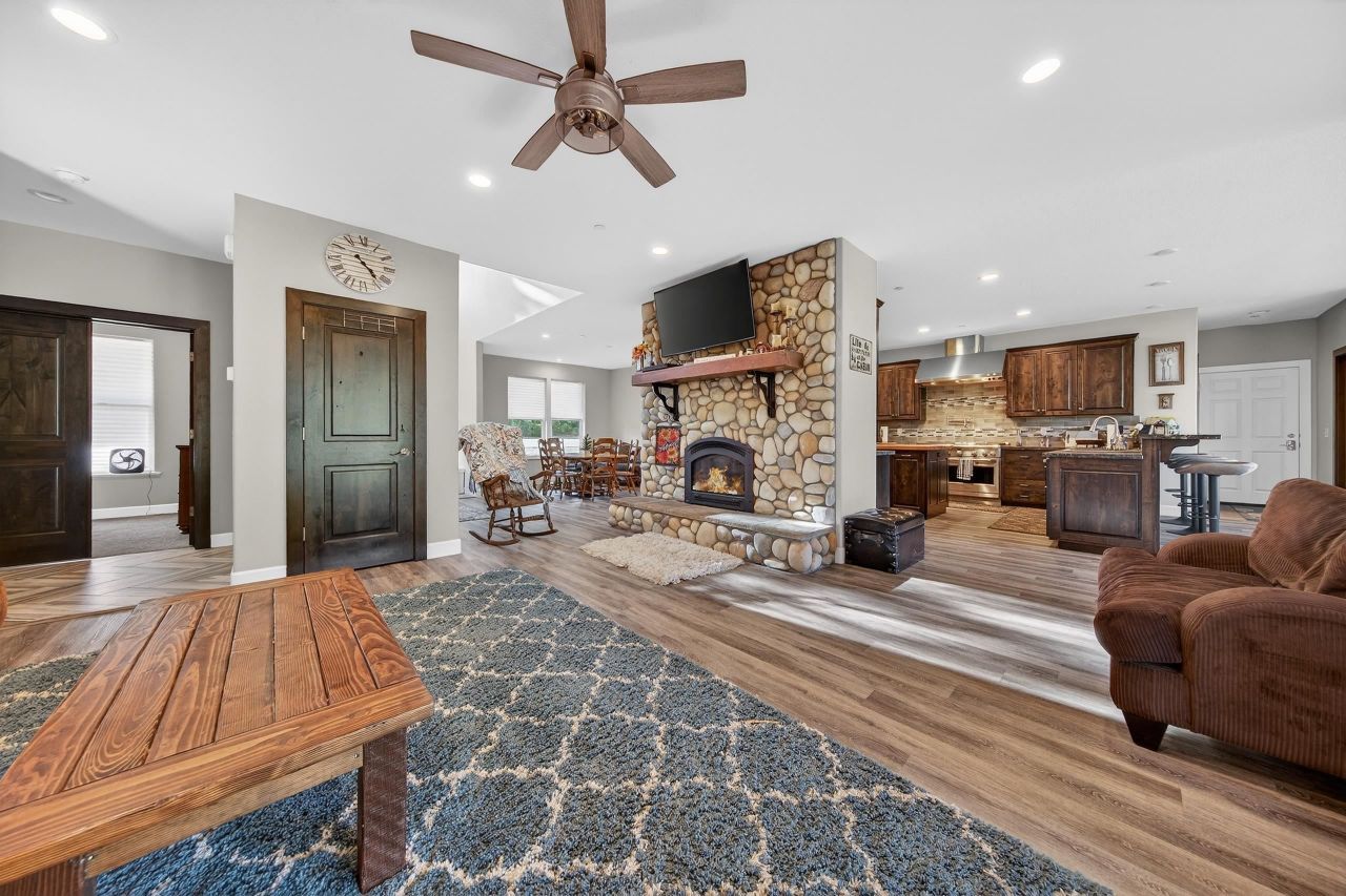 21 Frostwood Lane, Lake Almanor, CA 96137 Photo