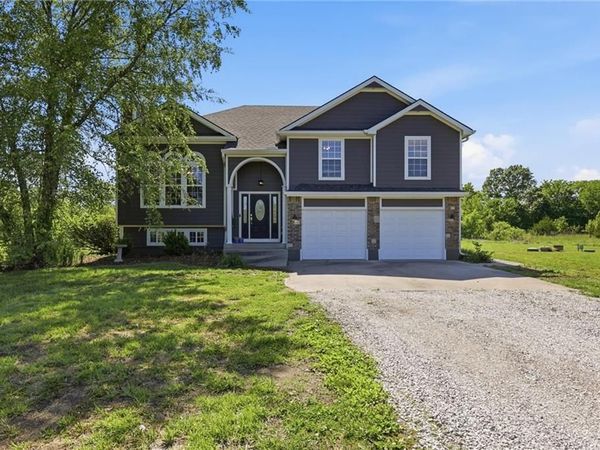 28918 Hala Lane, Harrisonville, MO 64701