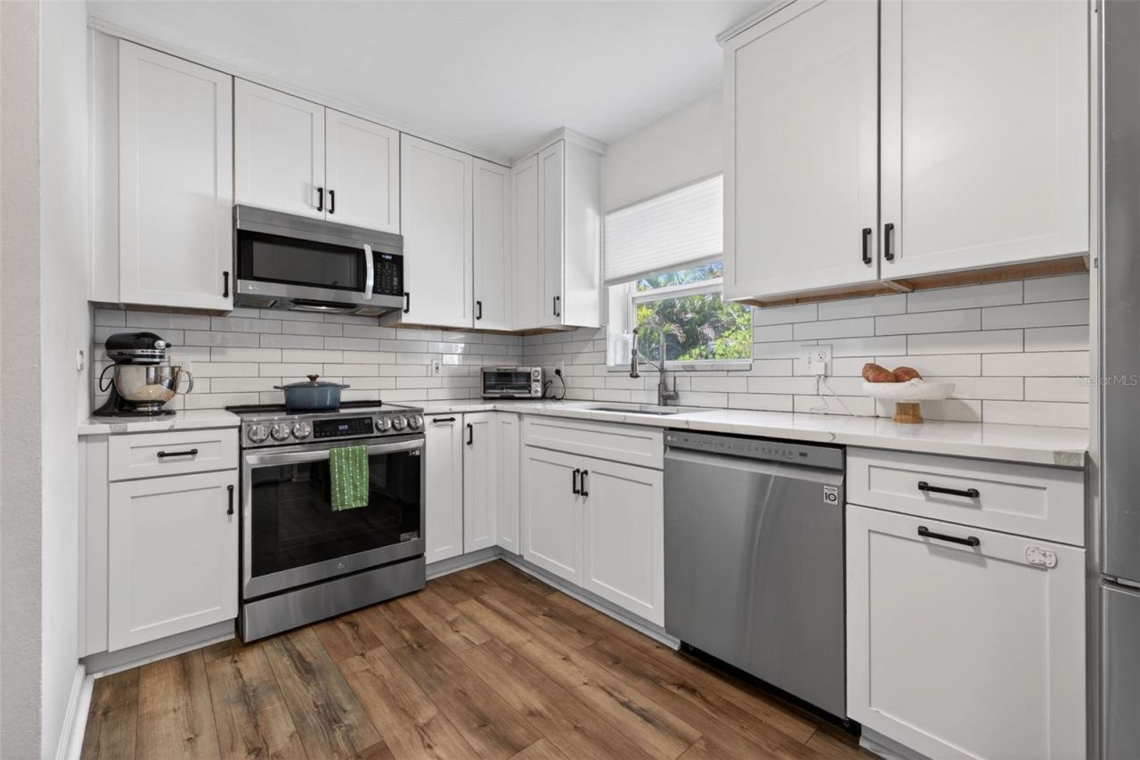 6410 14th Street N, Saint Petersburg, FL 33702 Photo