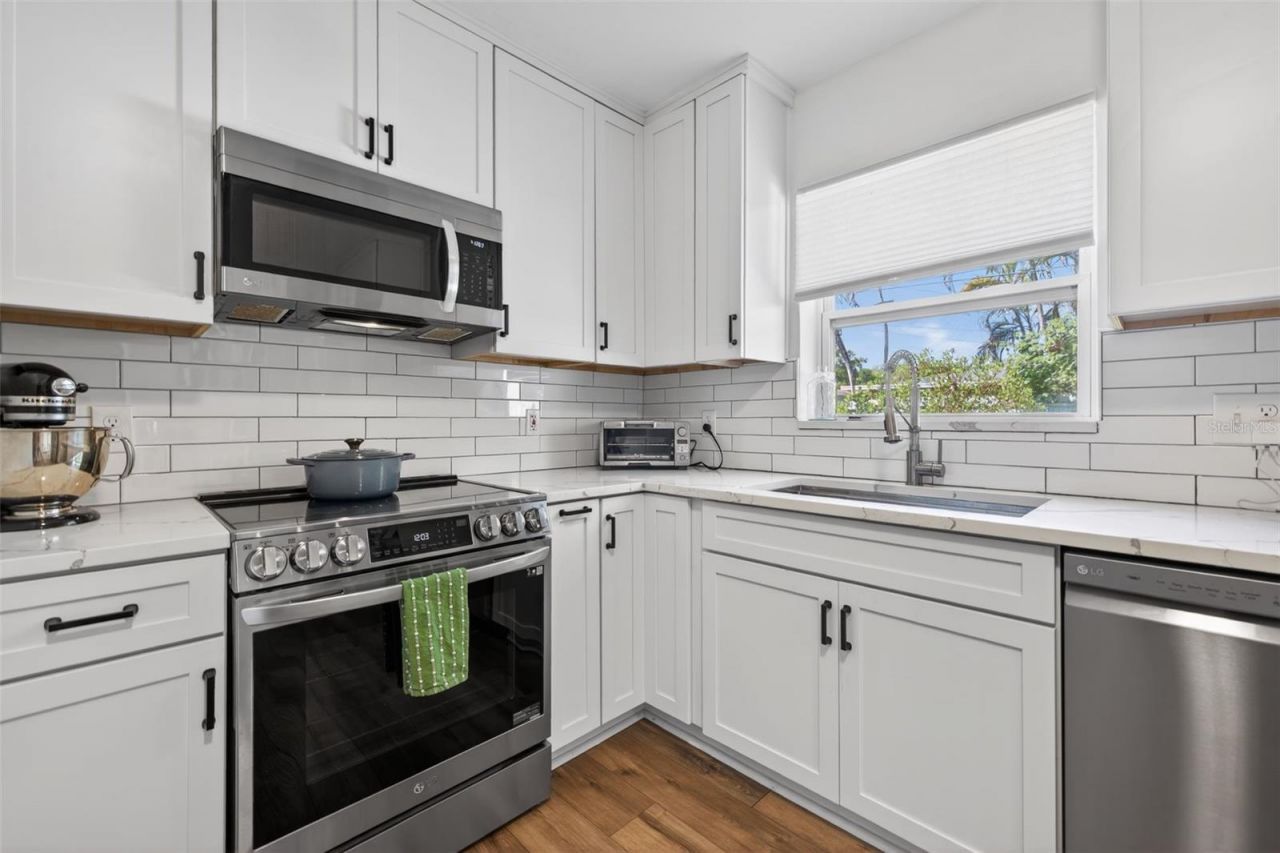 6410 14th Street N, Saint Petersburg, FL 33702 Photo