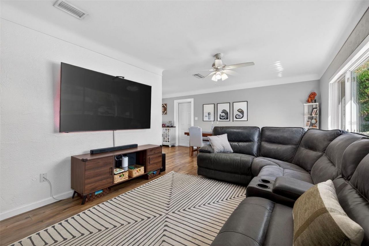 6410 14th Street N, Saint Petersburg, FL 33702 Photo