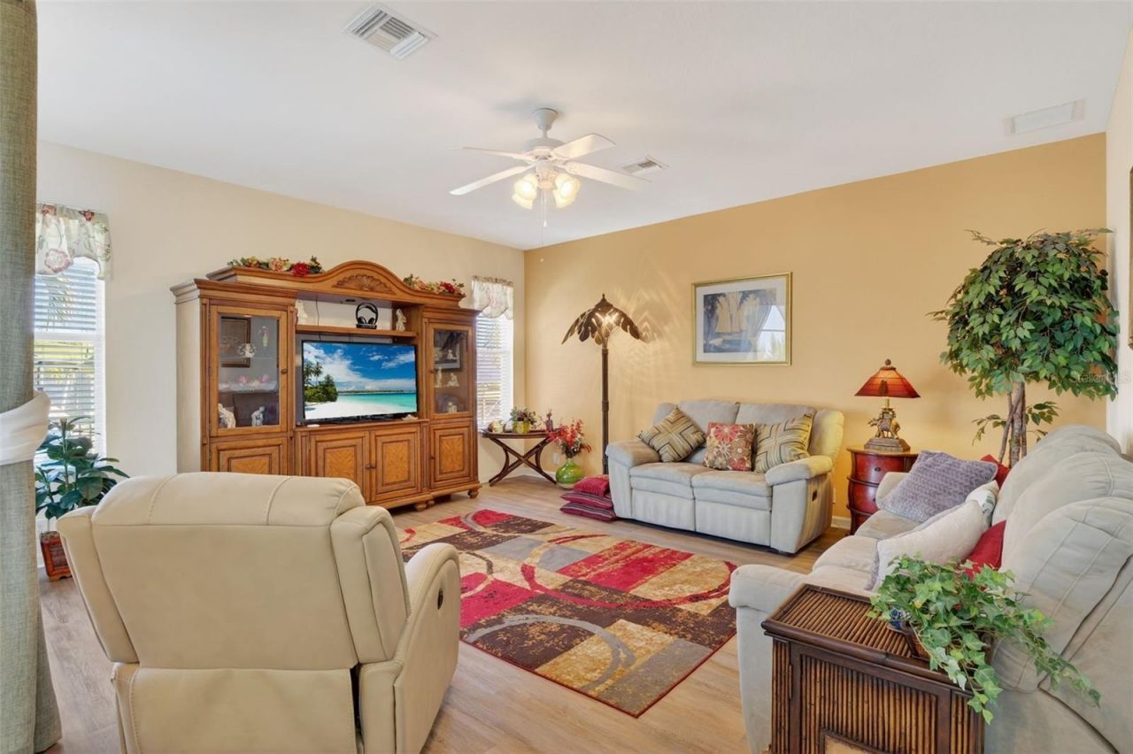 1725 SW 29th Terrace, Cape Coral, FL 33914 Photo
