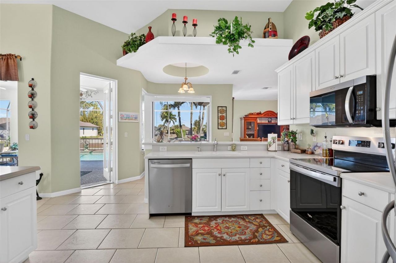 1725 SW 29th Terrace, Cape Coral, FL 33914 Photo
