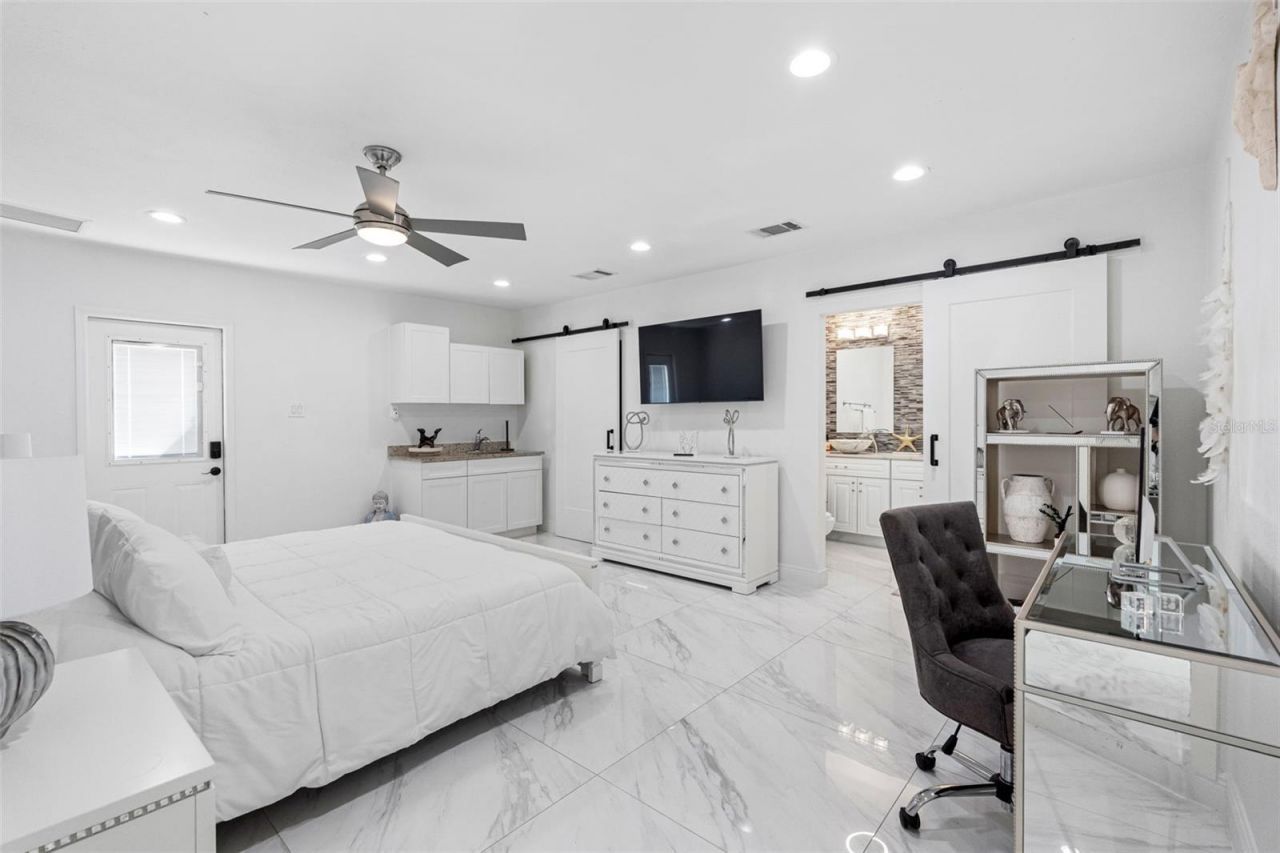 1803 Lake Crest Avenue, Brandon, FL 33510 Photo