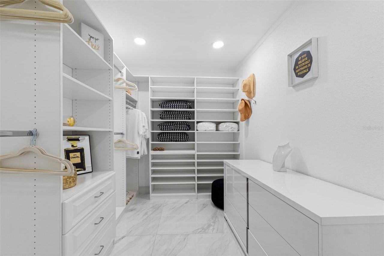 1803 Lake Crest Avenue, Brandon, FL 33510 Photo