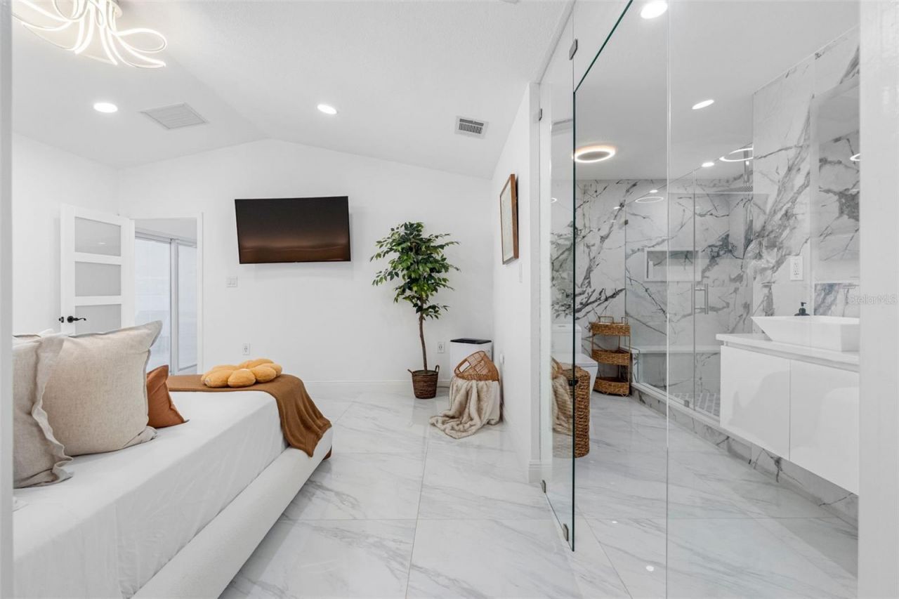 1803 Lake Crest Avenue, Brandon, FL 33510 Photo