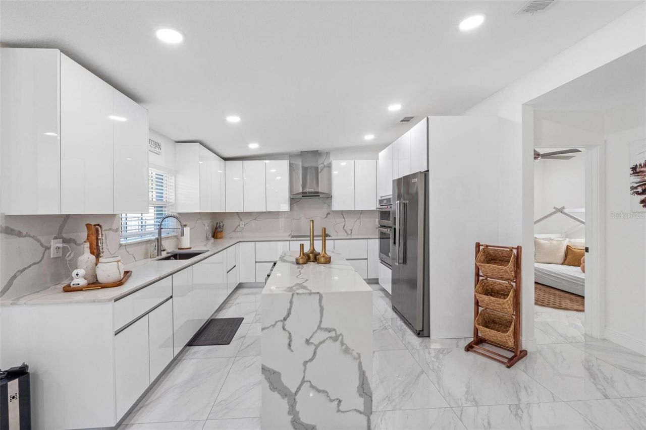 1803 Lake Crest Avenue, Brandon, FL 33510 Photo