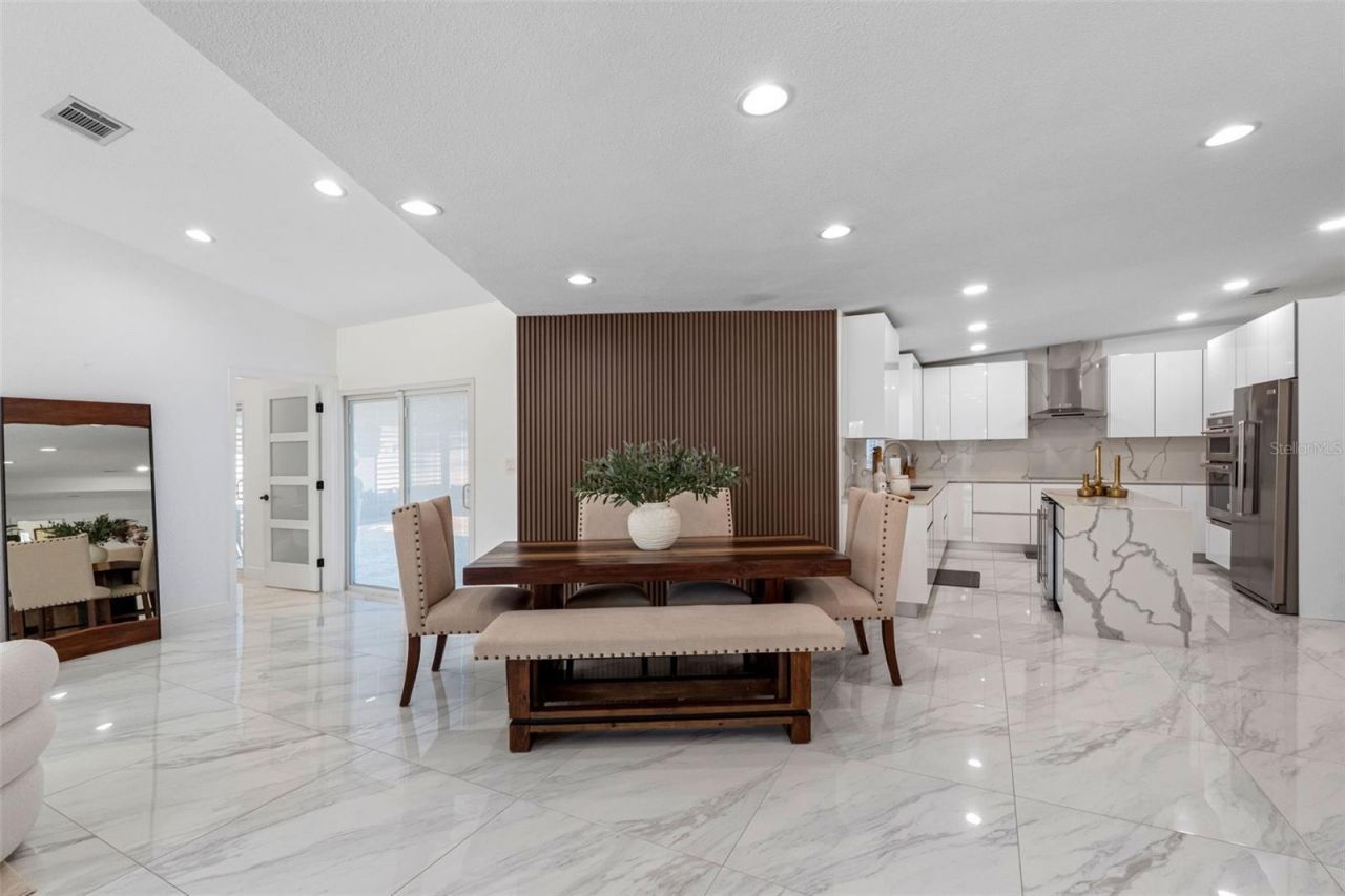 1803 Lake Crest Avenue, Brandon, FL 33510 Photo