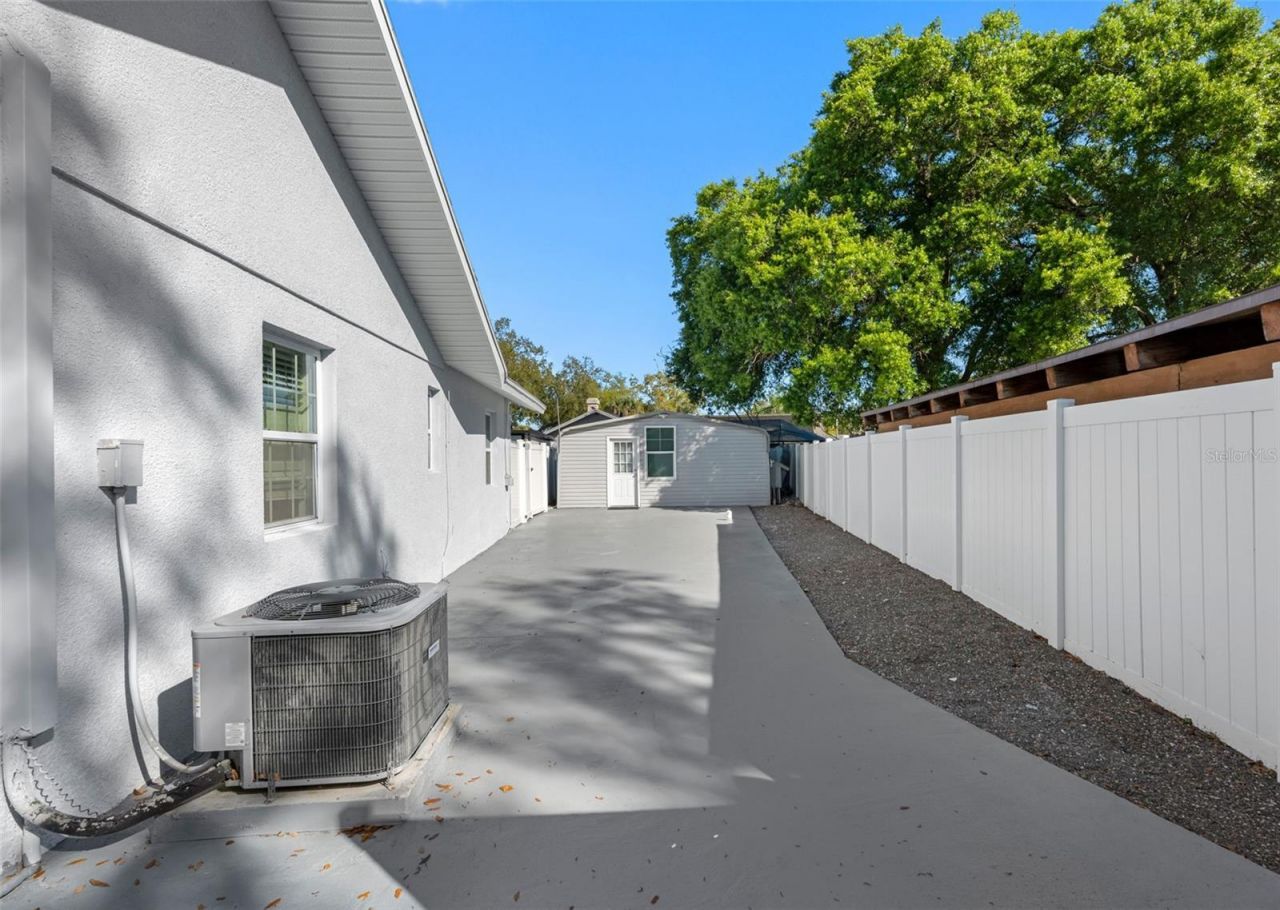 1803 Lake Crest Avenue, Brandon, FL 33510 Photo