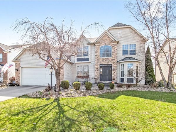 38715 Berkshire Avenue , Avon, OH 44011