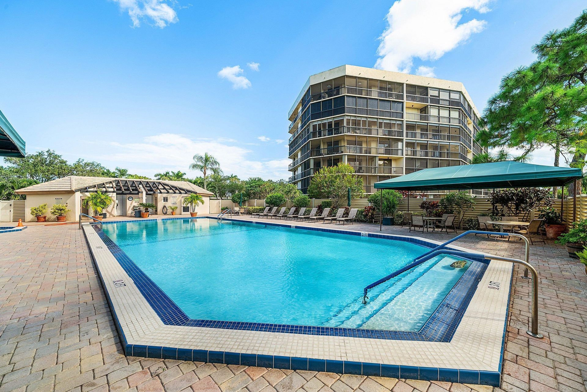 5279 Fountains Drive S, Unit 405, Lake Worth, FL 33467 Photo