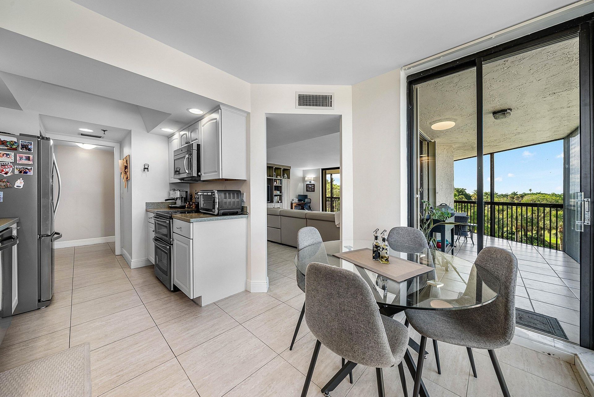 5279 Fountains Drive S, Unit 405, Lake Worth, FL 33467 Photo