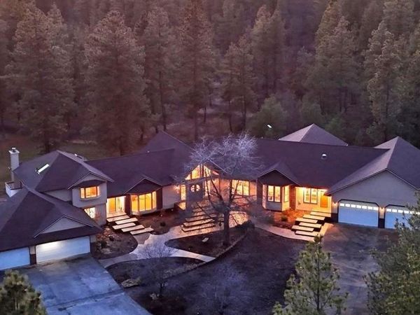 12912 E Gibbs Rd, Mica, WA 99023