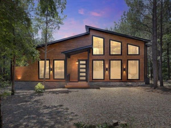 125 Bear Cedar Trail, Broken Bow, OK 74728