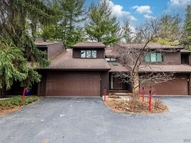 186 Breezewood Common, Accord, NY 14051