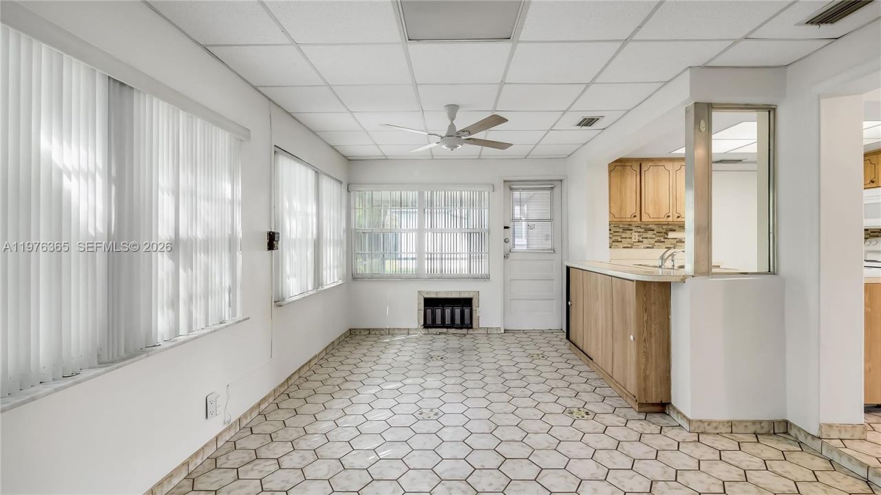 5102 NW 53rd St, Unit 5102, Tamarac, FL 33319 Photo