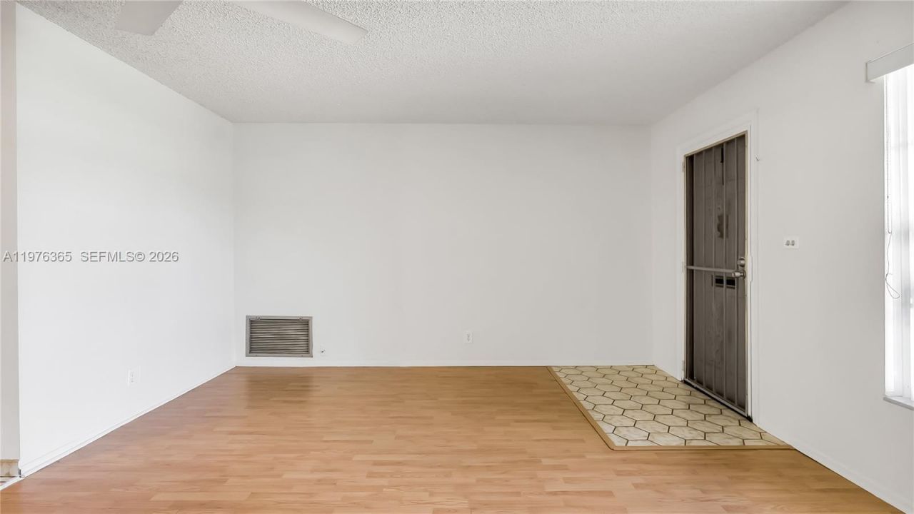 5102 NW 53rd St, Unit 5102, Tamarac, FL 33319 Photo