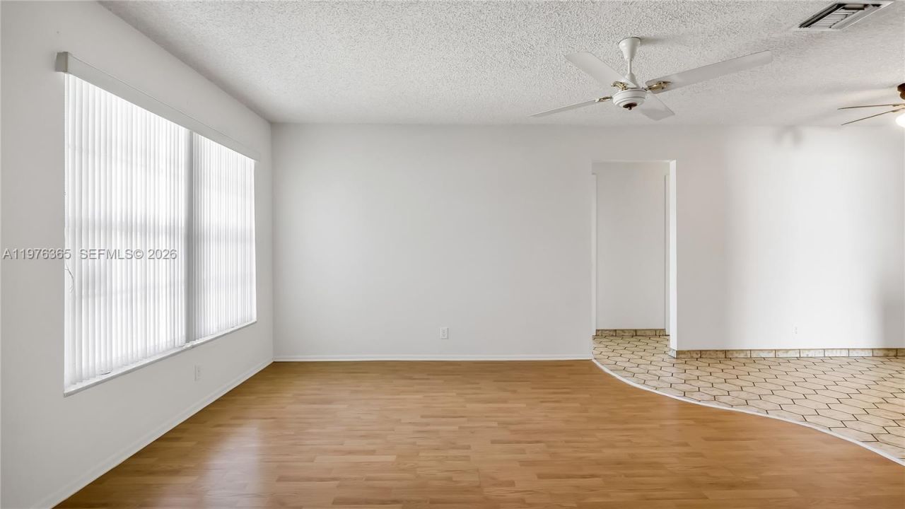 5102 NW 53rd St, Unit 5102, Tamarac, FL 33319 Photo