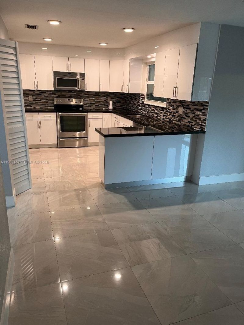 11712 SW 13th St, Miami, FL 33184 Photo