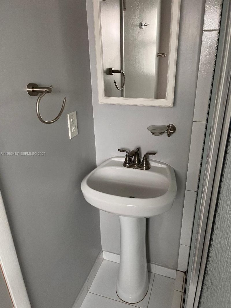 11712 SW 13th St, Miami, FL 33184 Photo