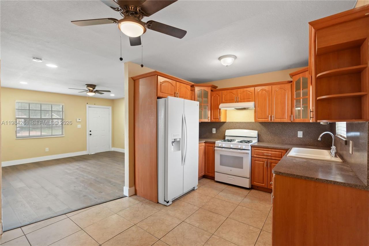 3361 NW 189th St , Miami Gardens, FL 33056 Photo