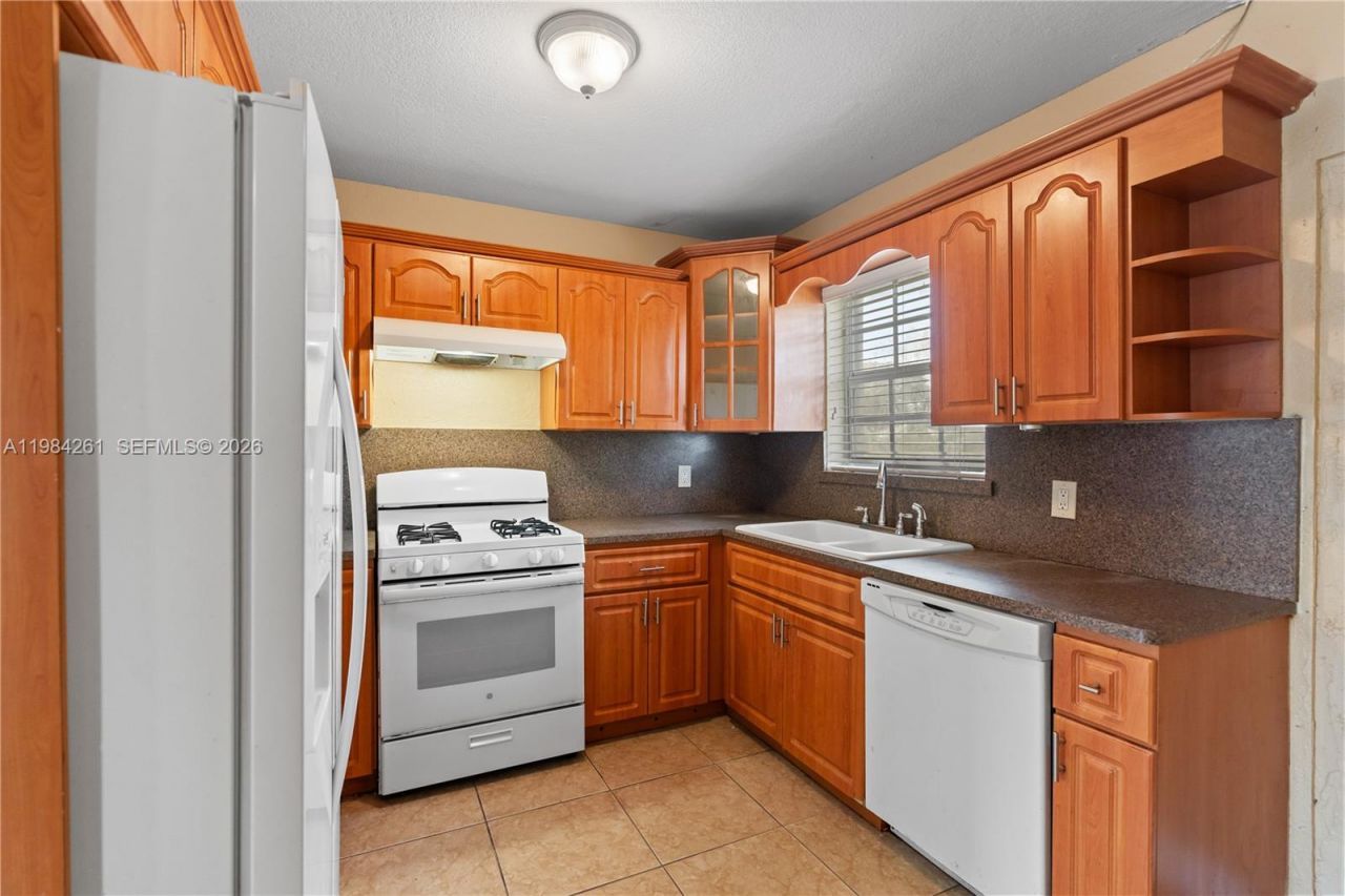 3361 NW 189th St , Miami Gardens, FL 33056 Photo