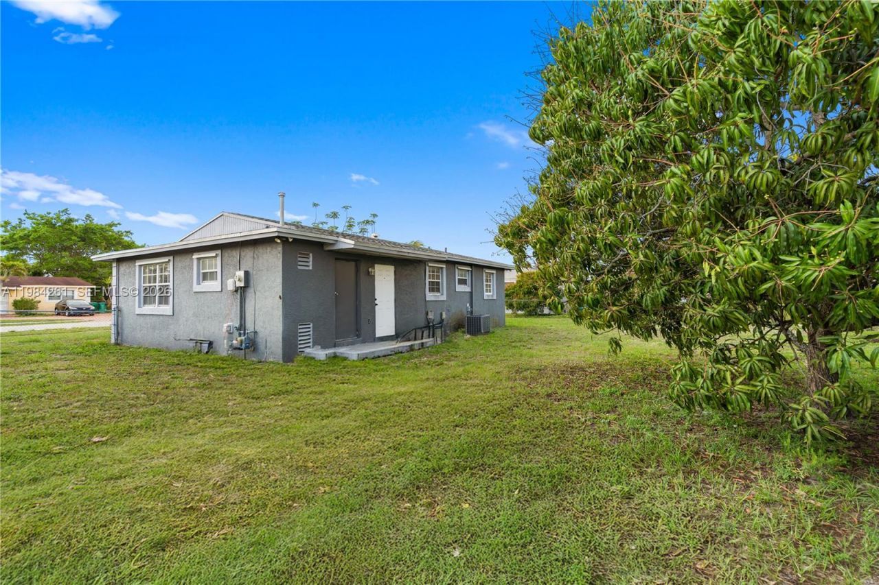 3361 NW 189th St , Miami Gardens, FL 33056 Photo