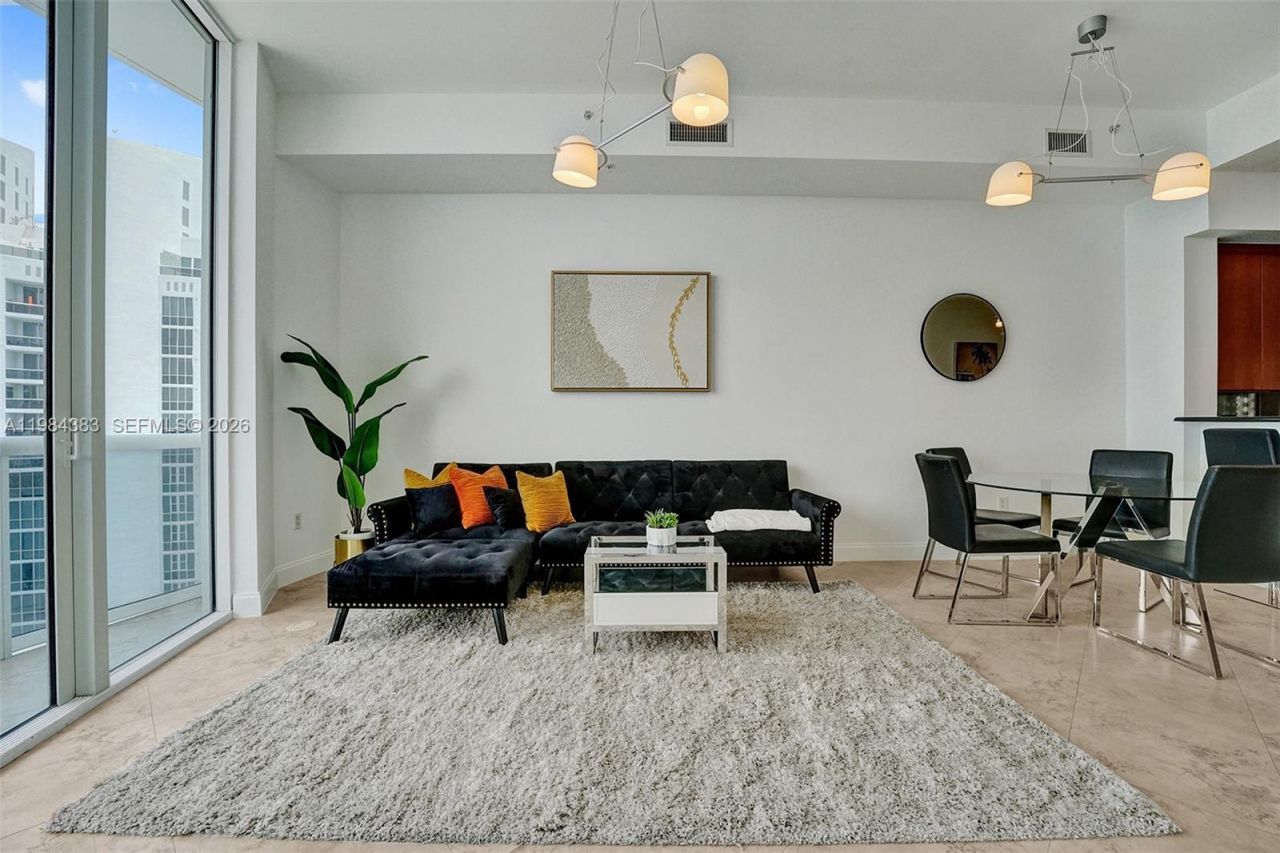 18101 Collins Ave , Unit PH206, Sunny Isles Beach, FL 33160 Photo