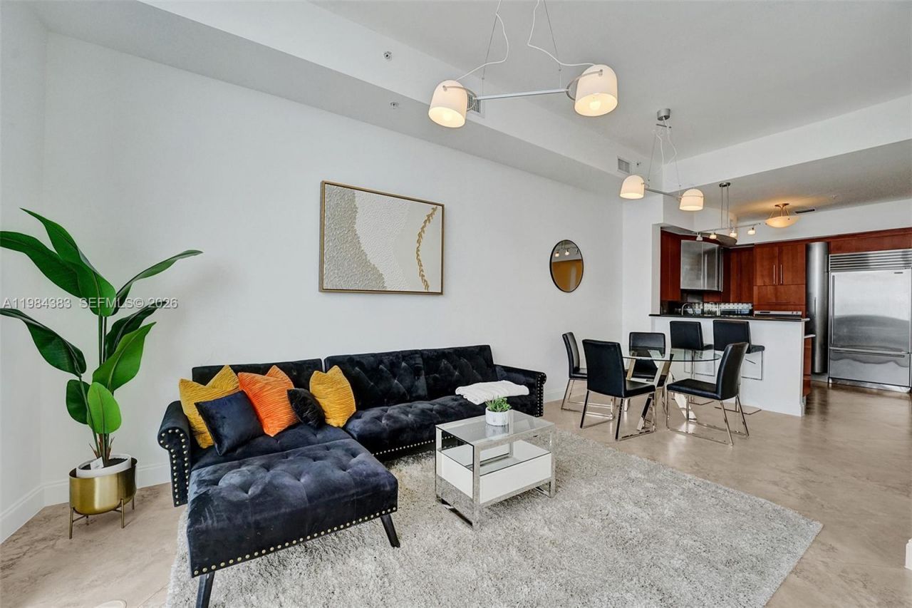 18101 Collins Ave, Unit PH206, Sunny Isles Beach, FL 33160 Photo