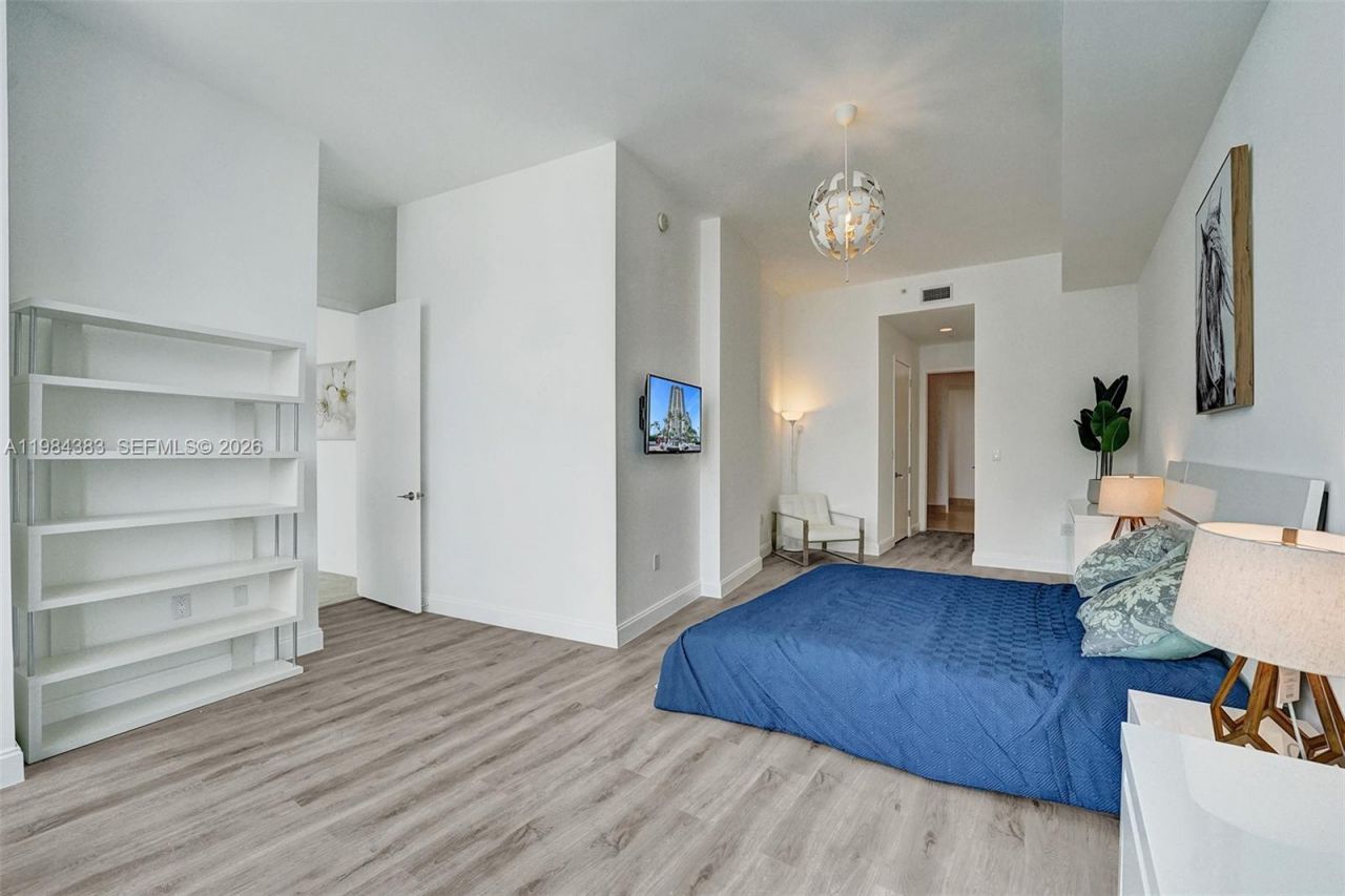 18101 Collins Ave , Unit PH206, Sunny Isles Beach, FL 33160 Photo