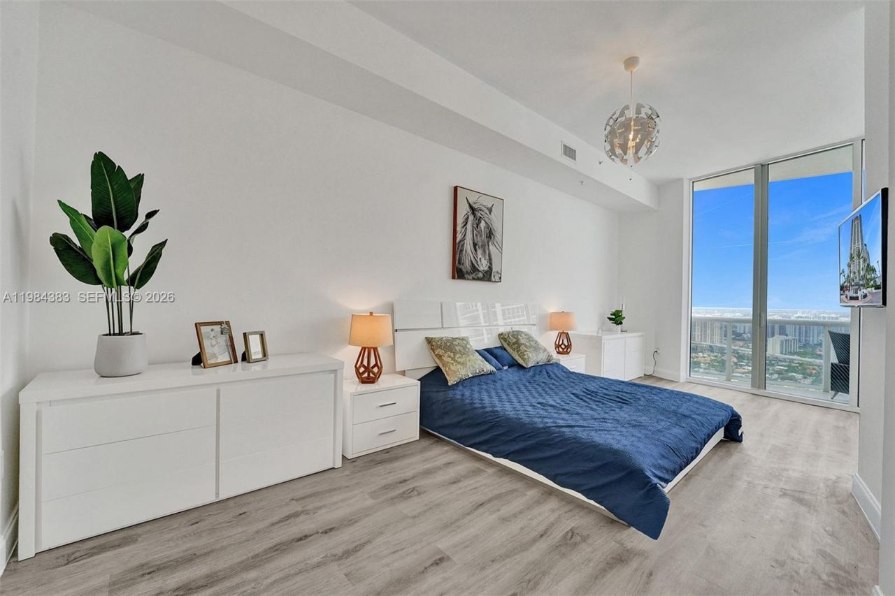 18101 Collins Ave , Unit PH206, Sunny Isles Beach, FL 33160 Photo