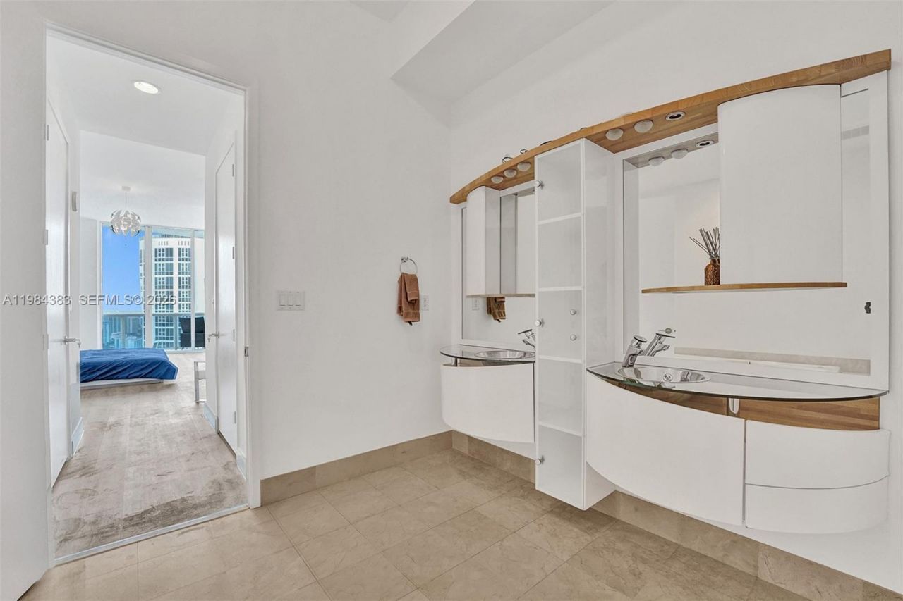 18101 Collins Ave, Unit PH206, Sunny Isles Beach, FL 33160 Photo