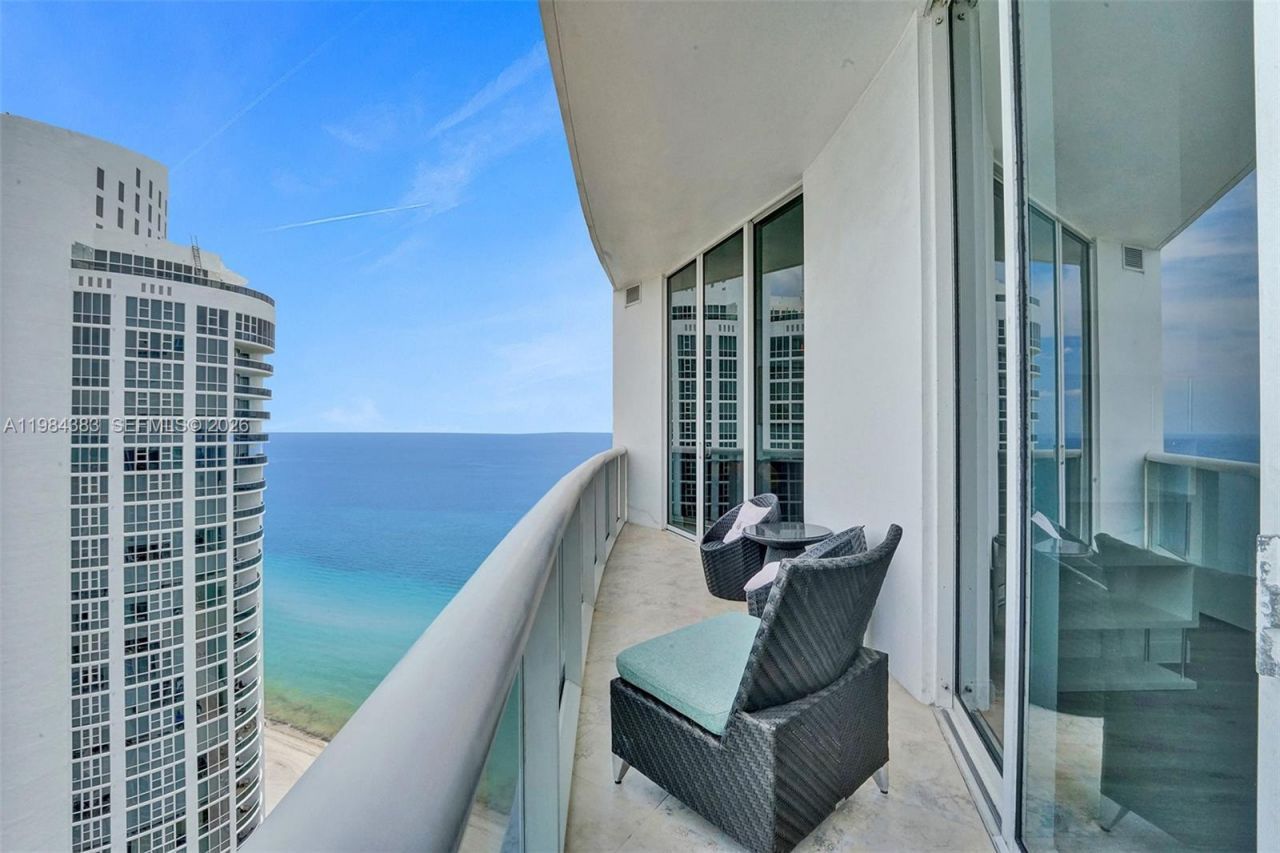 18101 Collins Ave , Unit PH206, Sunny Isles Beach, FL 33160 Photo