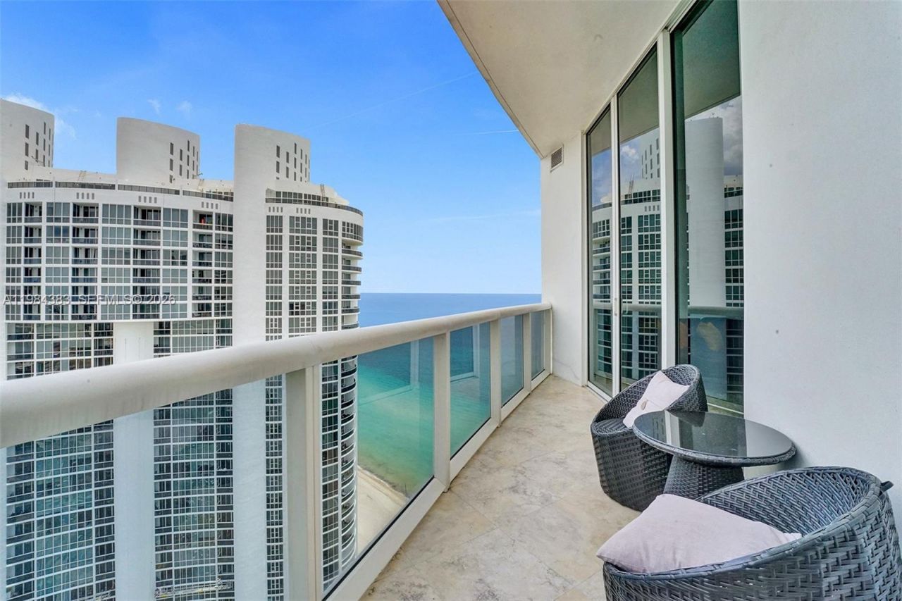 18101 Collins Ave, Unit PH206, Sunny Isles Beach, FL 33160 Photo