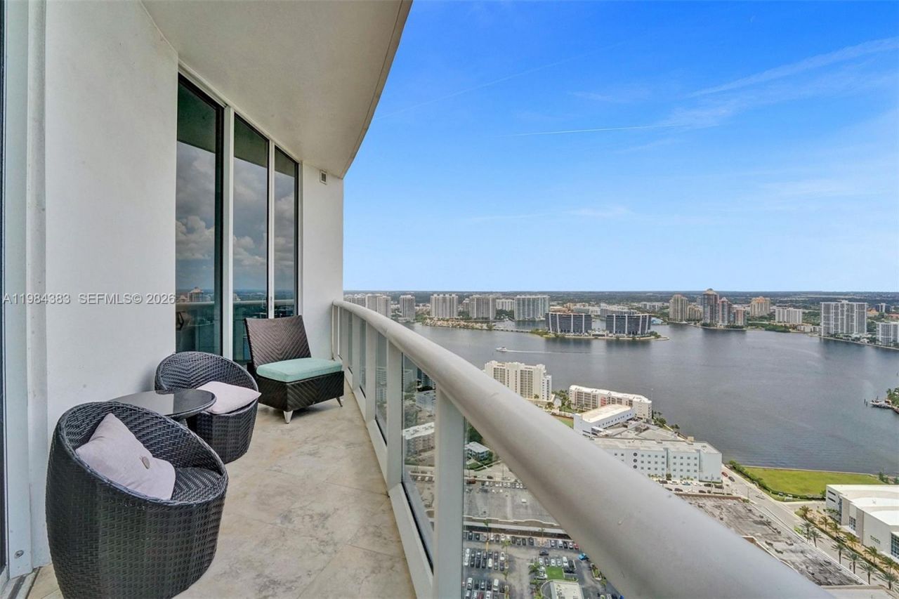 18101 Collins Ave , Unit PH206, Sunny Isles Beach, FL 33160 Photo