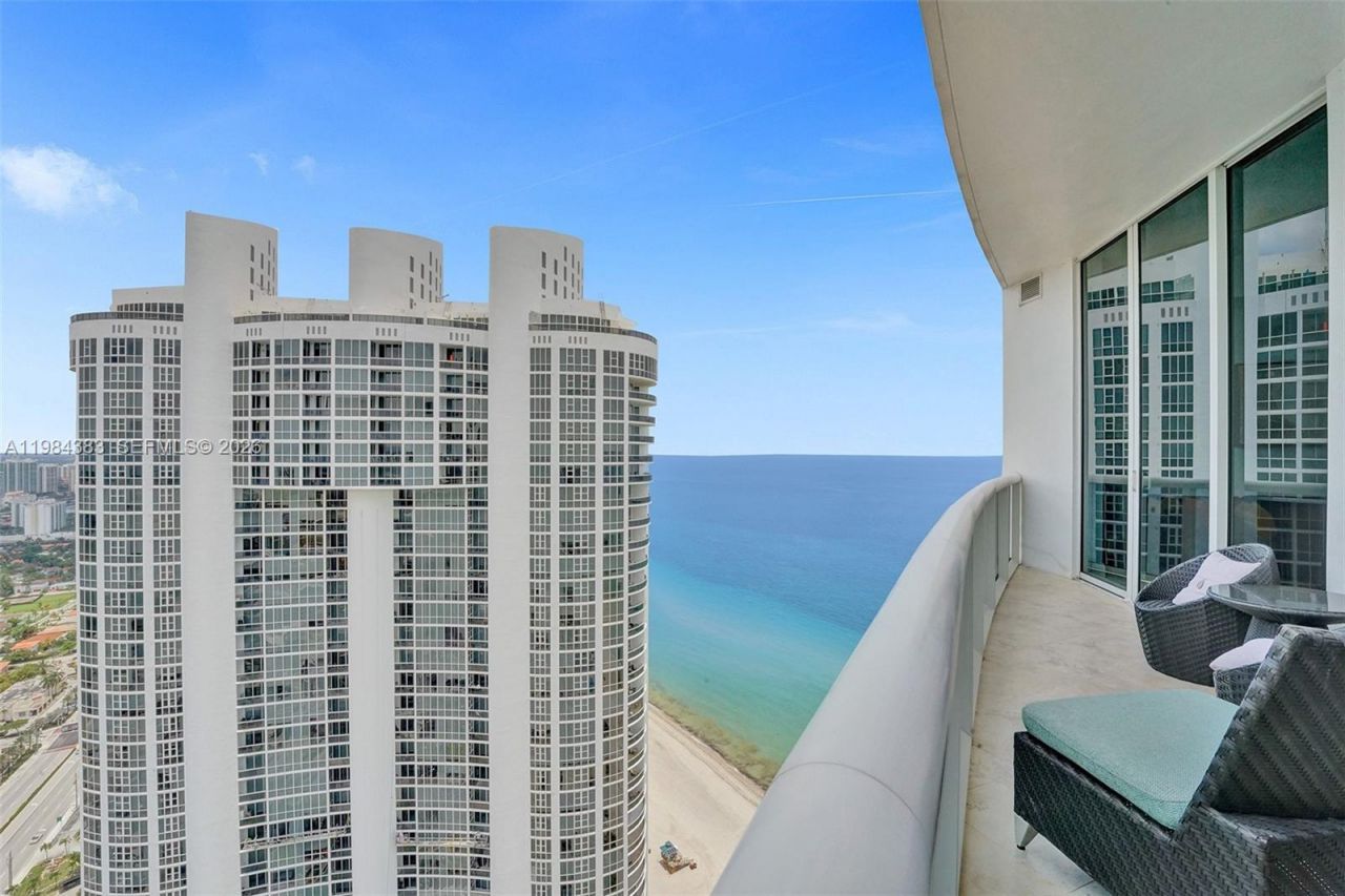 18101 Collins Ave , Unit PH206, Sunny Isles Beach, FL 33160 Photo