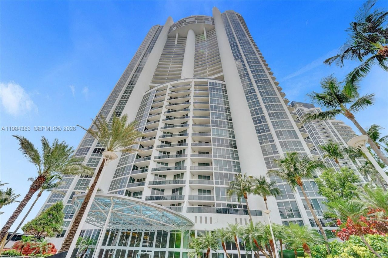 18101 Collins Ave , Unit PH206, Sunny Isles Beach, FL 33160 Photo