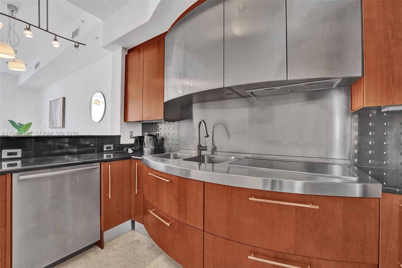 18101 Collins Ave , Unit PH206, Sunny Isles Beach, FL 33160 Photo