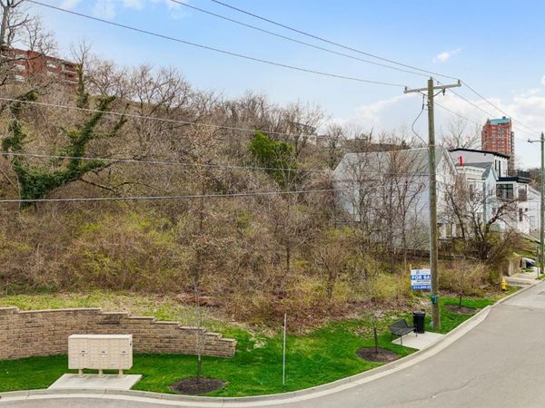 3096 Walworth Avenue, Cincinnati, OH 45226