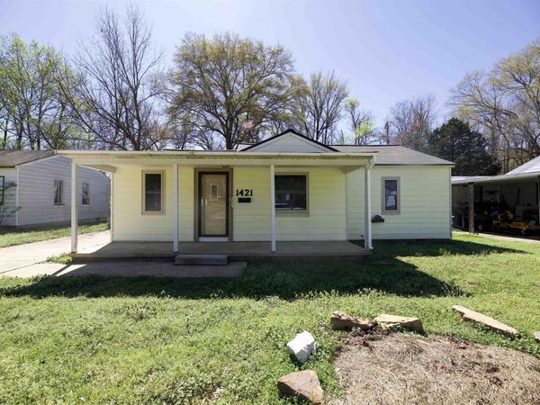 1421 Scotia St, Camden, AR 71701