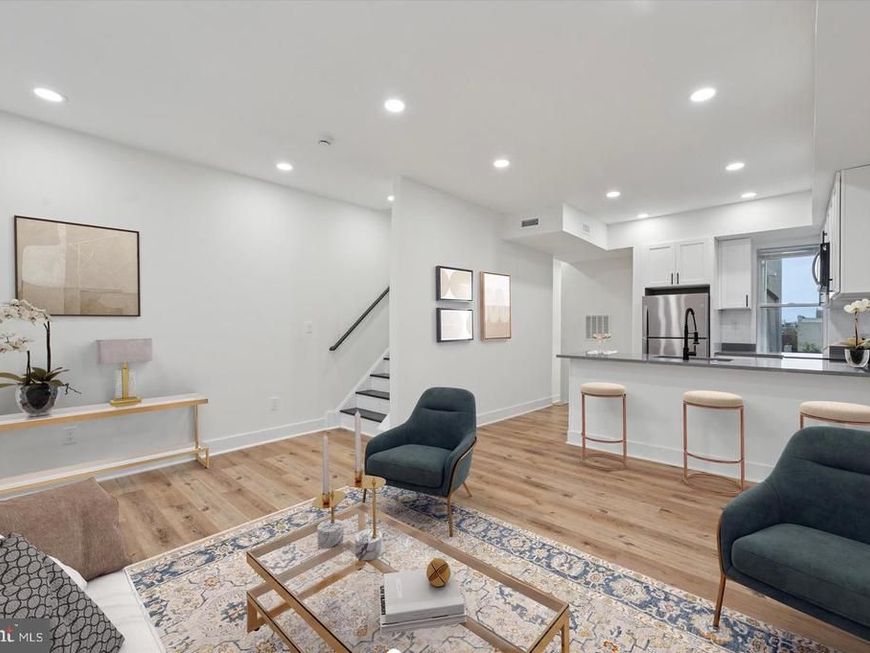 1145 S 15th Street, Unit 2, Philadelphia, PA 19146 Main Photo