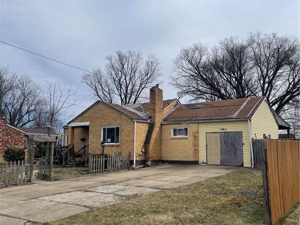 153 Alder St, New Kensington, PA 15068