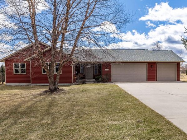 W7945 Vermeer STREET, Holmen, WI 54636
