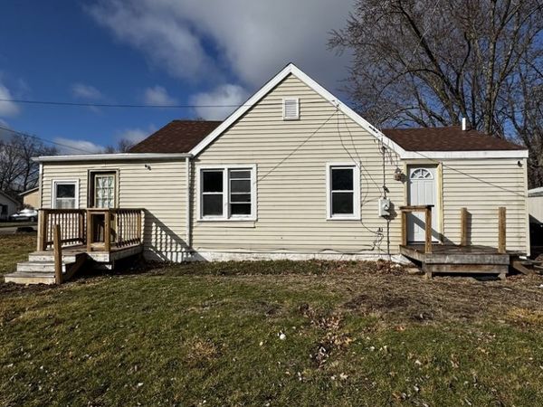 1202 K Avenue , Sterling, IL 61081